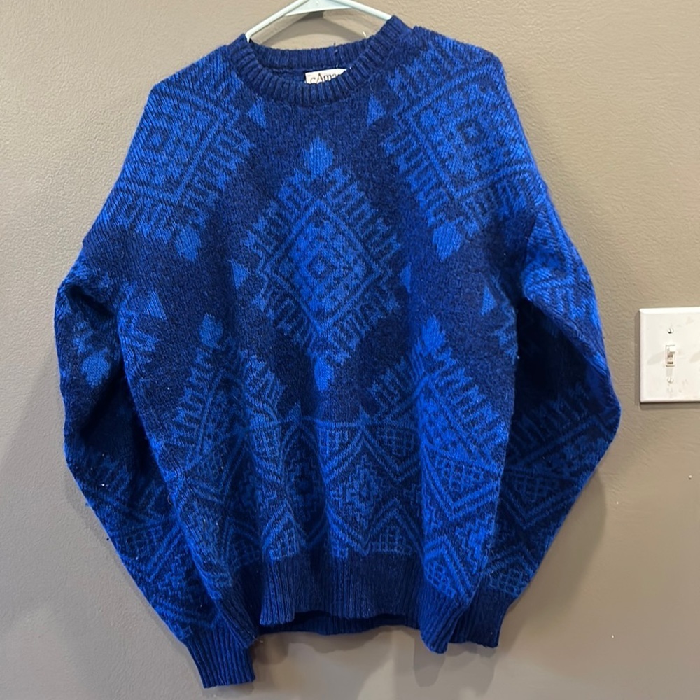 Amana wool blend size large blue vintage sweater